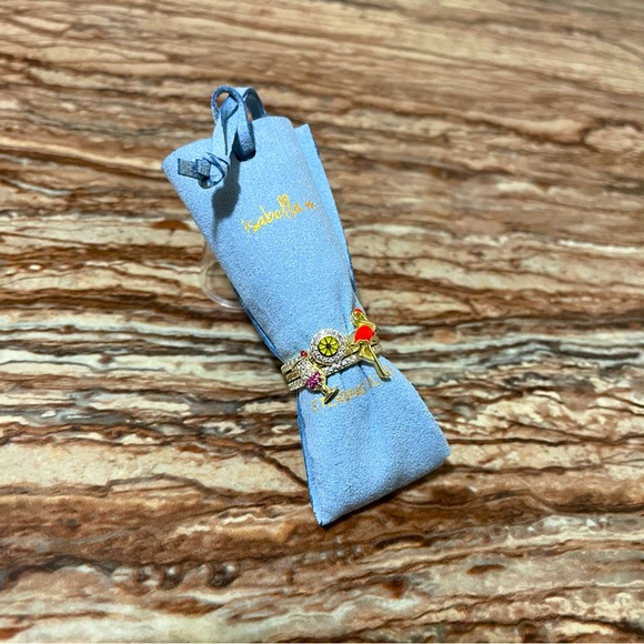 Isabella M - Picture 3 of 5